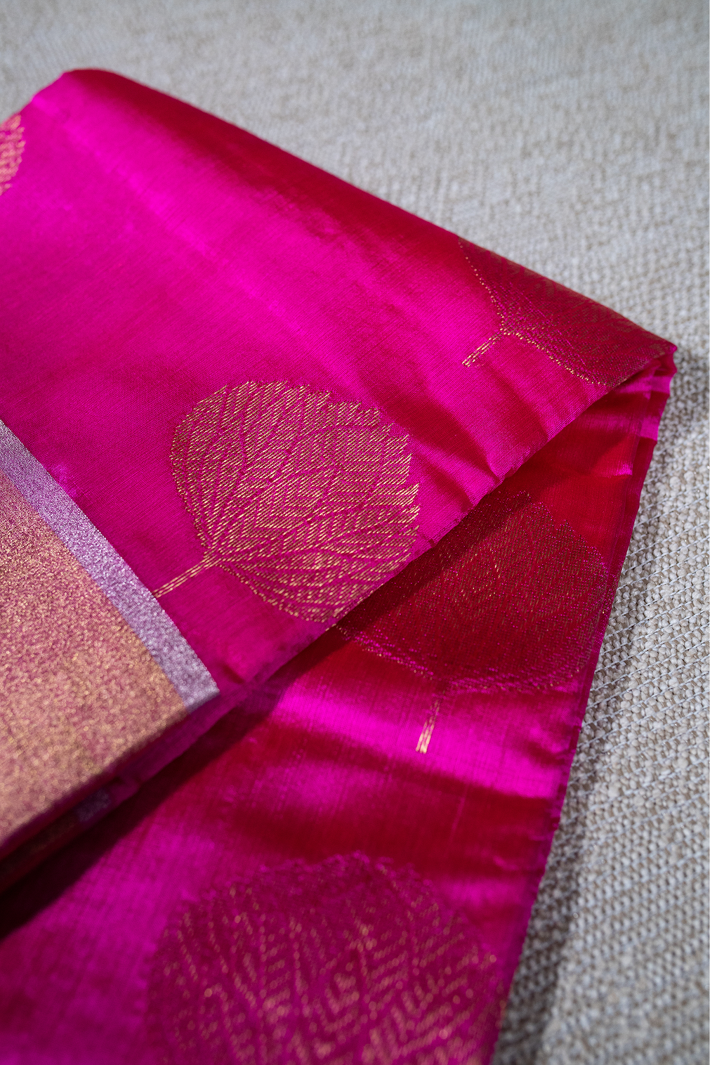 Pink Petal Pattu