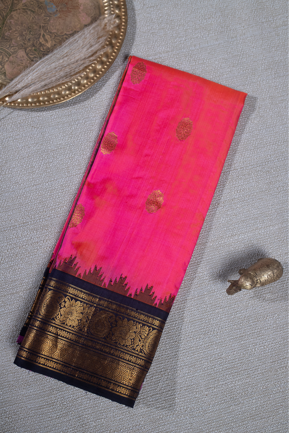 Fuschia & Navy Gadwal pattu