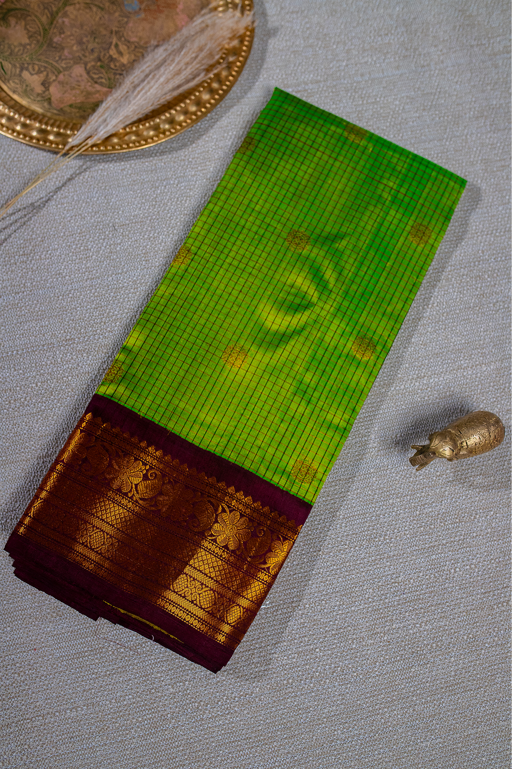 Lime green & Maroon gadwal pattu