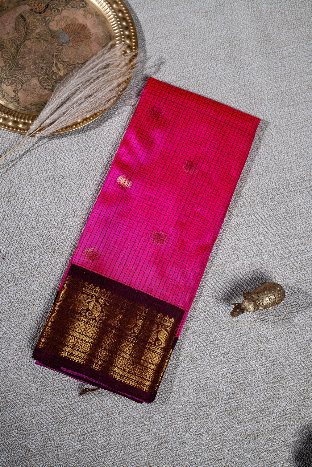 Hot pink & maroon gadwal pattu