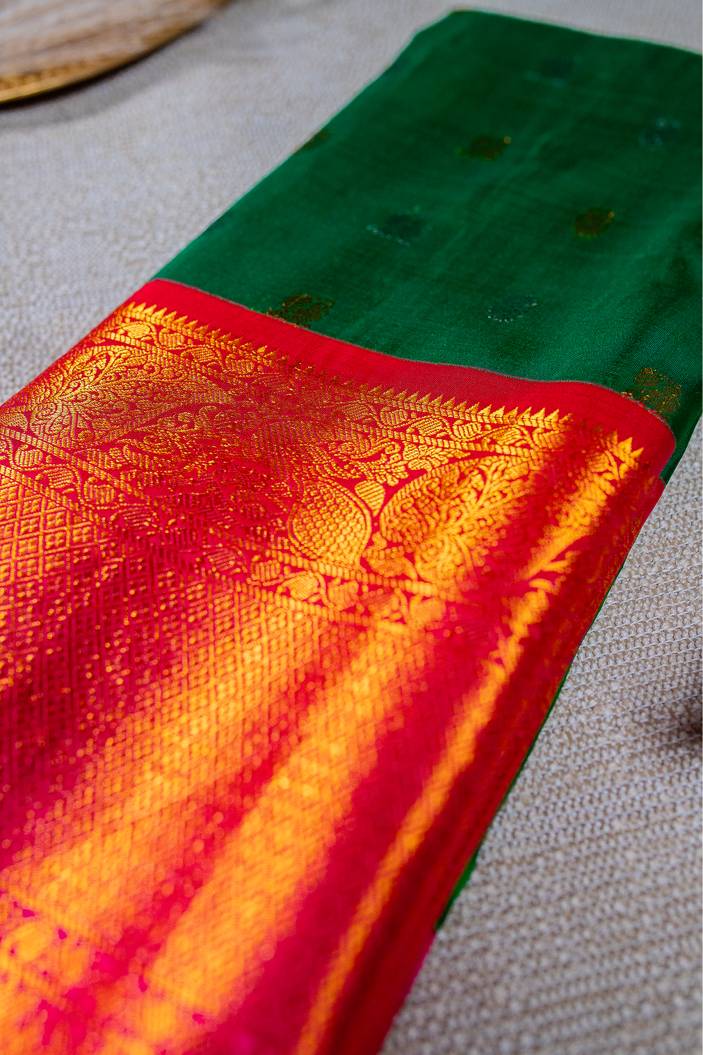 Green & Pink Gadwal Pattu