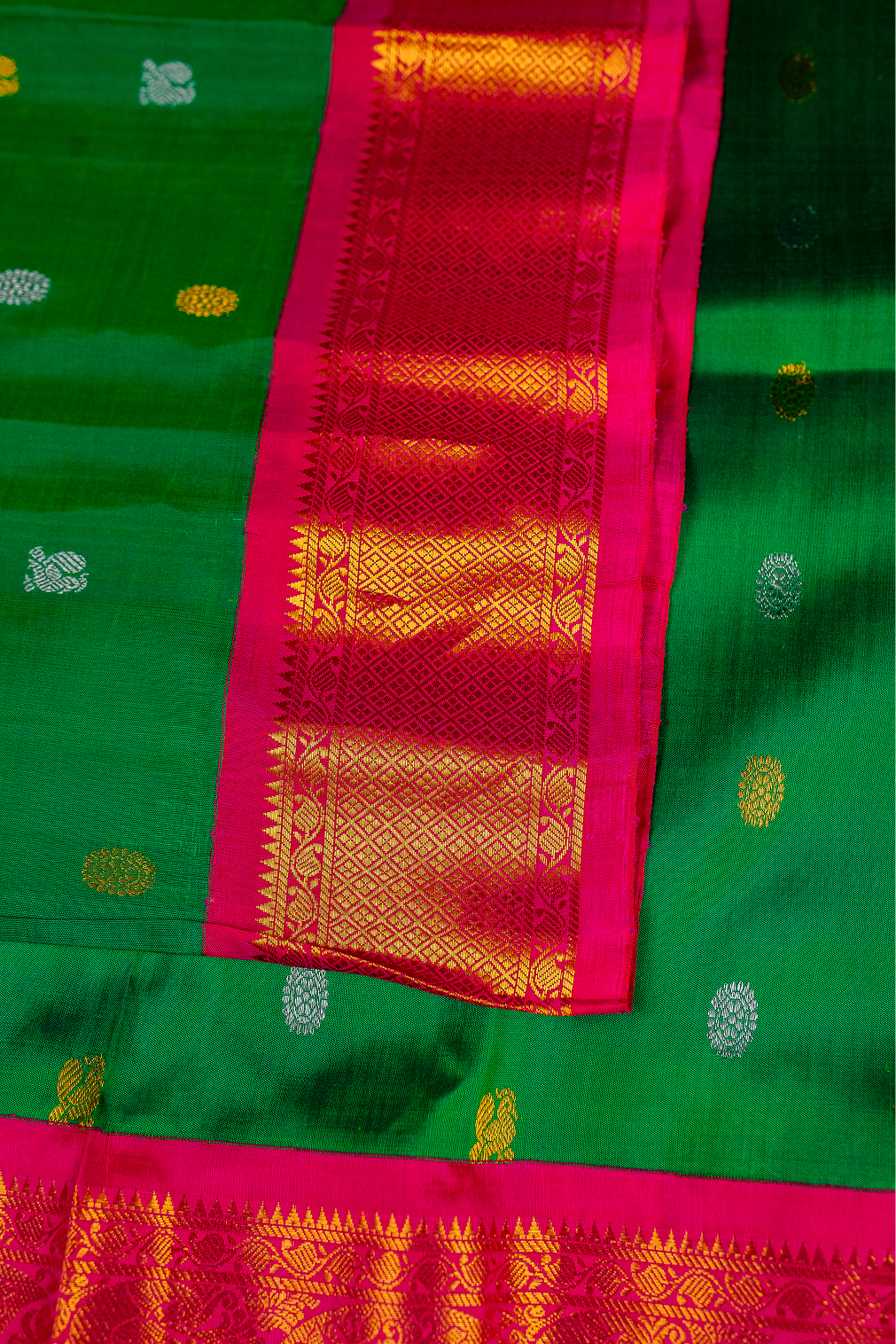 Green & Pink Gadwal Pattu