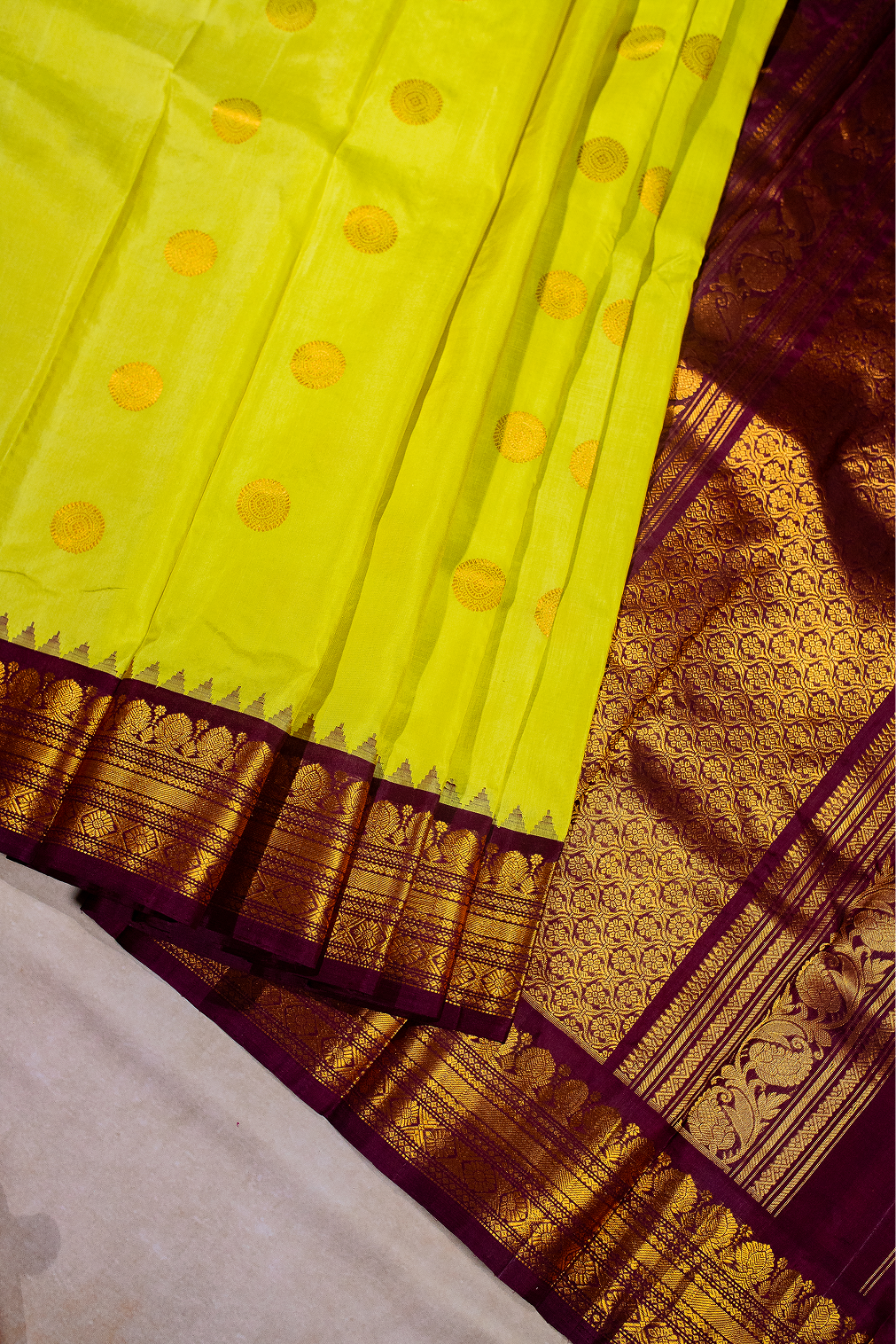 Lime yellow &Maroon Gadwal Pattu