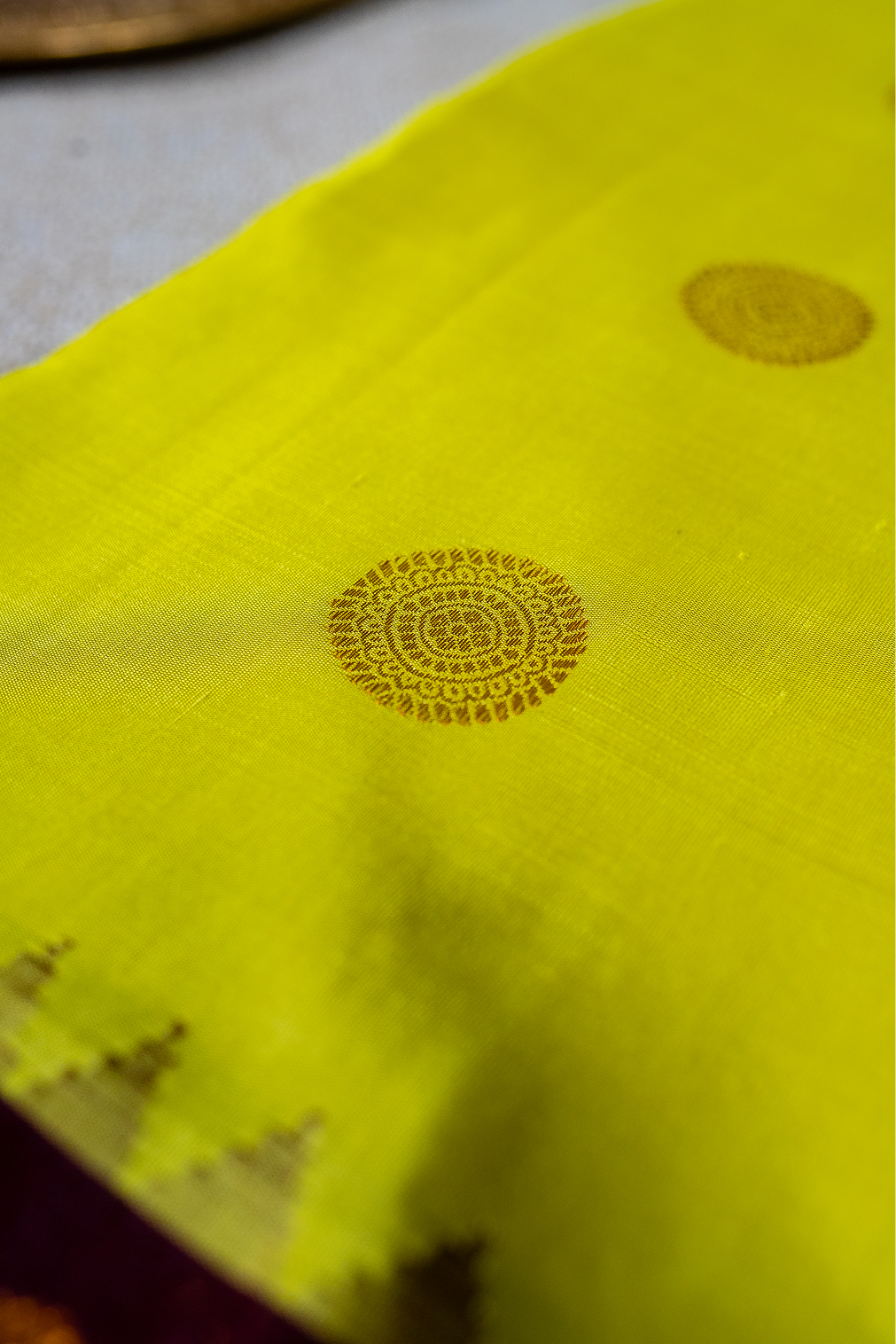 Lime yellow &Maroon Gadwal Pattu