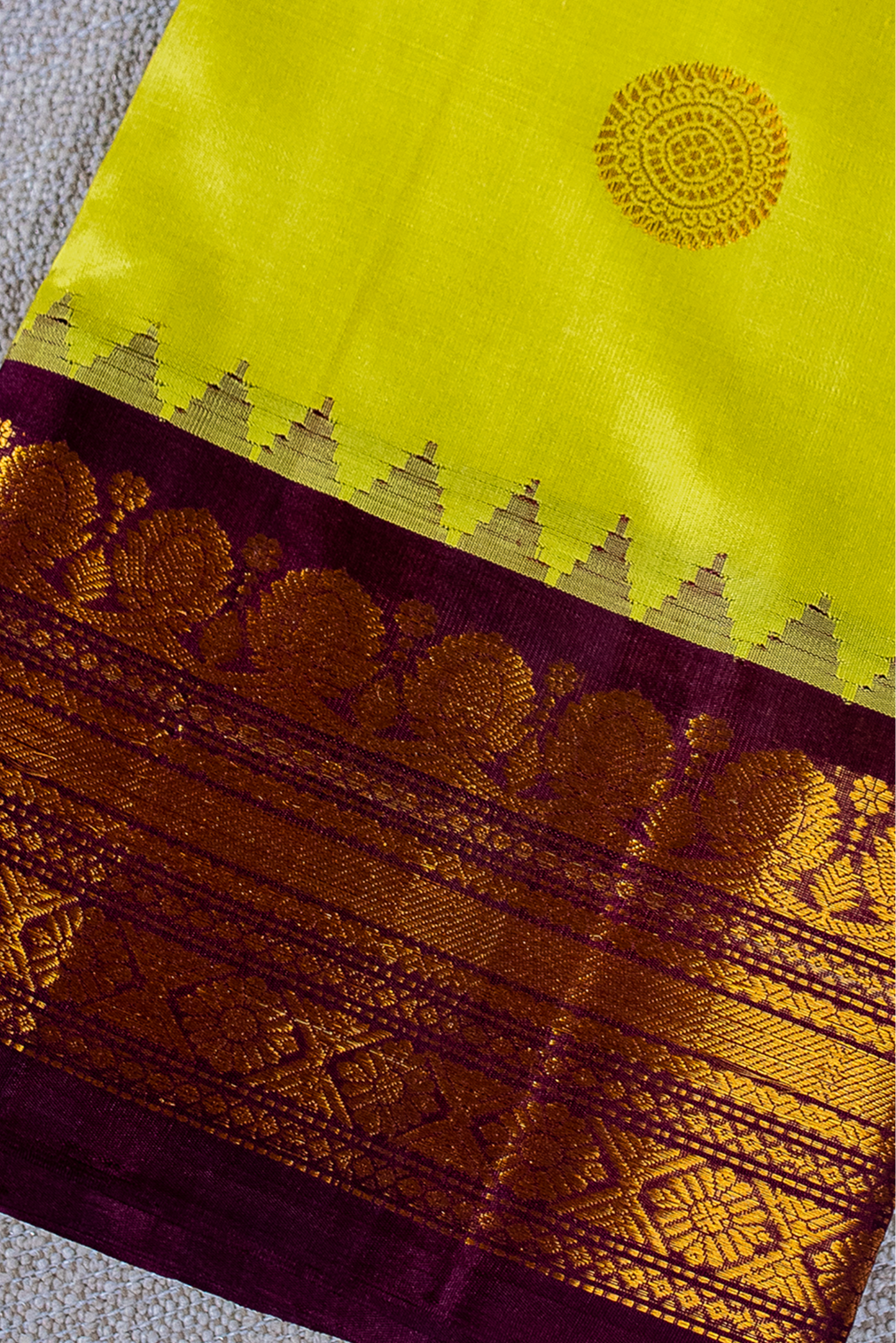 Lime yellow &Maroon Gadwal Pattu