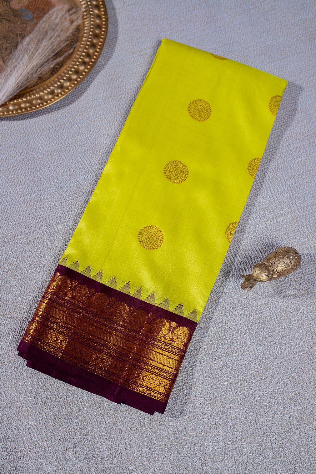Lime yellow &Maroon Gadwal Pattu